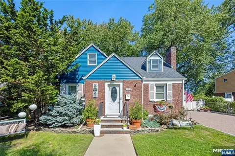 253 Birchwood Rd, New Milford, NJ 07646