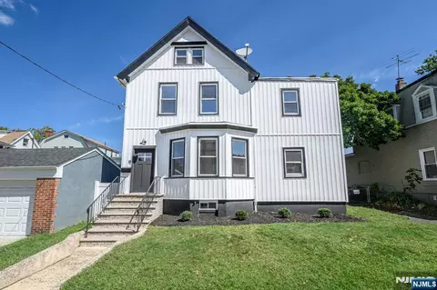 18 Fuller Pl, Irvington, NJ 07111