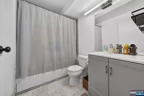 Bath - 326 Prospect Ave #9J, Hackensack, NJ 07601 photo 1 of 1