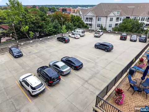 Exterior - 326 Prospect Ave #9J, Hackensack, NJ 07601 photo 4 of 7