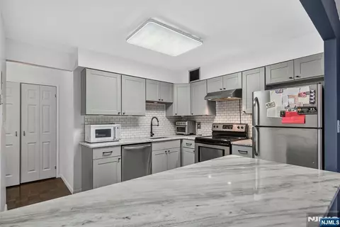 Kitchen - 326 Prospect Ave #9J, Hackensack, NJ 07601 photo 1 of 6