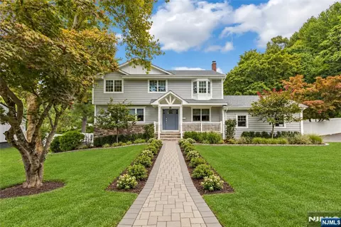 547 Ruckman Rd, Closter, NJ 07624
