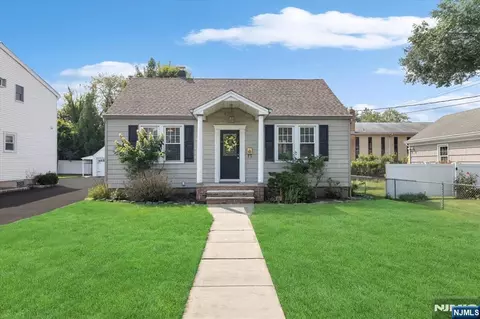 81 Locust Ave, Emerson, NJ 07630