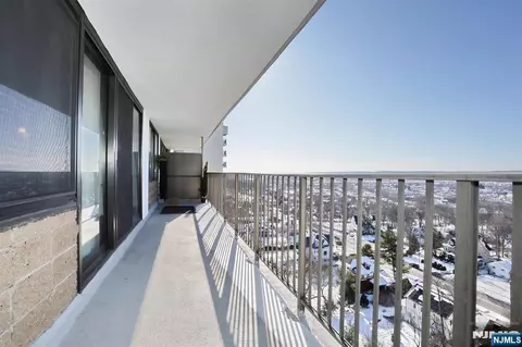 Exterior - 277 Prospect Ave #18H, Hackensack, NJ 07601 photo 1 of 3
