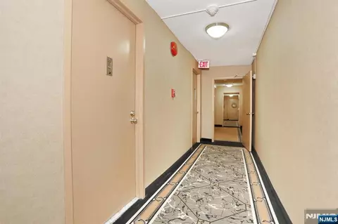 Entry Way - 277 Prospect Ave #18H, Hackensack, NJ 07601 photo 1 of 3