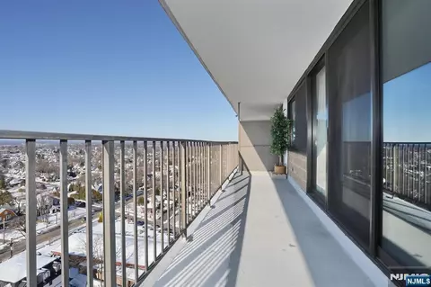 Exterior - 277 Prospect Ave #18H, Hackensack, NJ 07601 photo 2 of 3