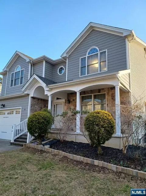 60 1st, Harrington Park, NJ 07640