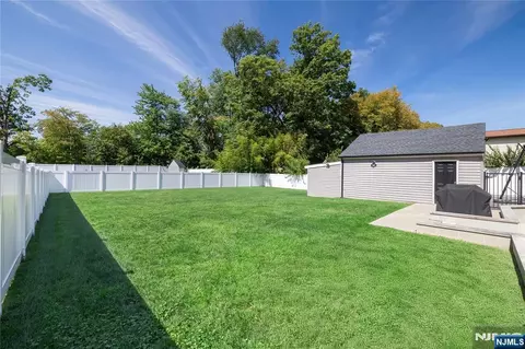 Exterior - 331 Elmwood Dr, Paramus, NJ 07652 photo 4 of 5