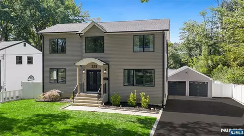 Exterior - 331 Elmwood Dr, Paramus, NJ 07652 photo 2 of 5