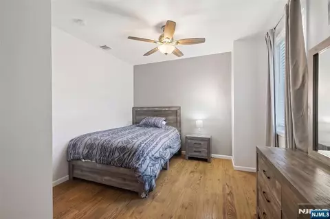 Bedroom - 331 Elmwood Dr, Paramus, NJ 07652 photo 3 of 4