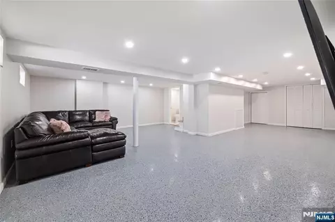 Other - 331 Elmwood Dr, Paramus, NJ 07652 photo 7 of 11