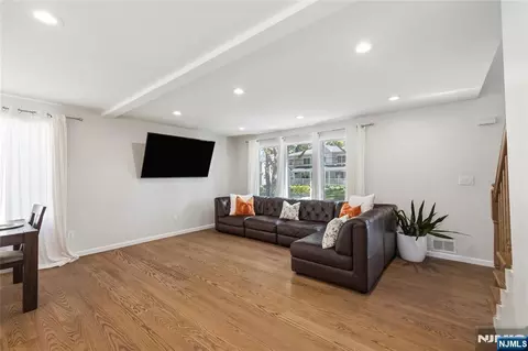 Living - 331 Elmwood Dr, Paramus, NJ 07652 photo 1 of 2