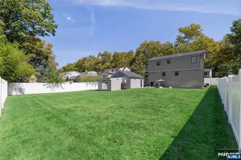 Exterior - 331 Elmwood Dr, Paramus, NJ 07652 photo 5 of 5