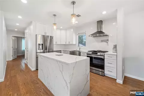 Kitchen - 331 Elmwood Dr, Paramus, NJ 07652 photo 1 of 3