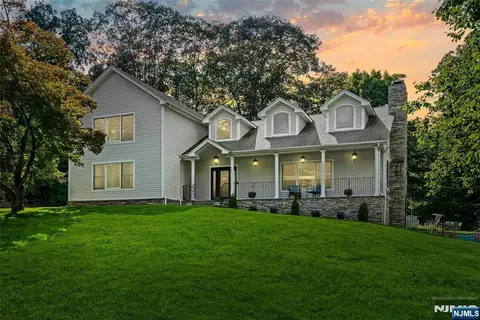 75 Evergreen Dr, North Caldwell, NJ 07006