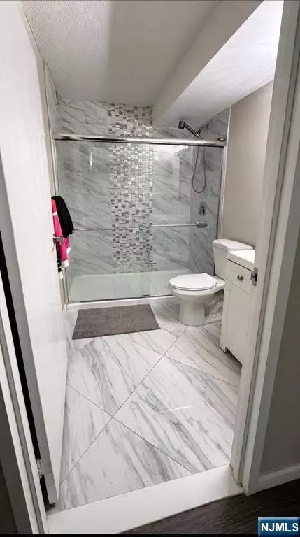 Bath - 326 Prospect Ave #11G, Hackensack, NJ 07601 photo 2 of 2