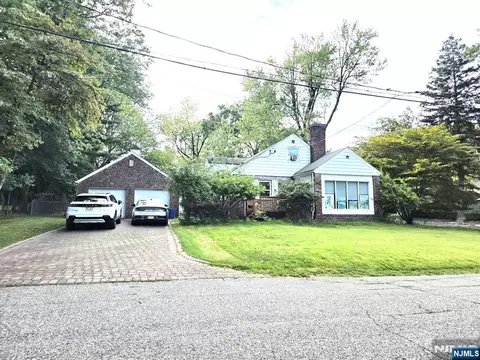 42 Madison Ave, Haworth, NJ 07641
