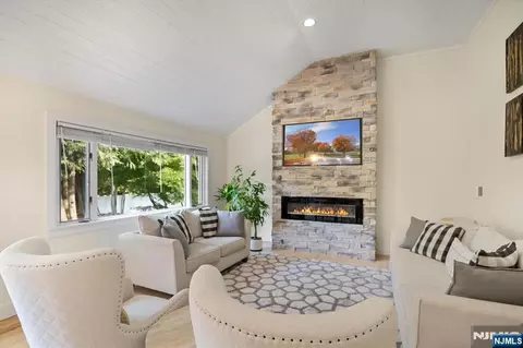 Living - 53 Sylvan Ter, Wayne, NJ 07470 photo 1 of 2