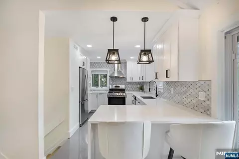 Kitchen - 53 Sylvan Ter, Wayne, NJ 07470 photo 2 of 5