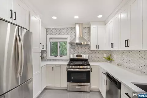 Kitchen - 53 Sylvan Ter, Wayne, NJ 07470 photo 5 of 5