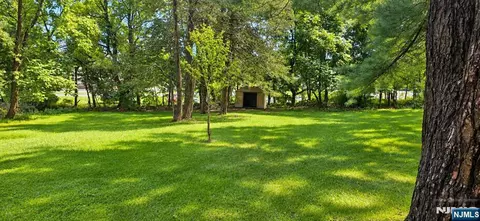 Exterior - 1486 Alps Rd, Wayne, NJ 07470 photo 2 of 3