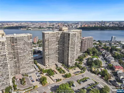 200 Winston Dr #1502, Cliffside Park, NJ 07010