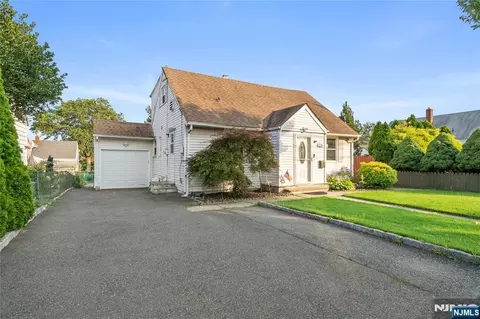 109 Maple Hill Rd, Clifton, NJ 07013