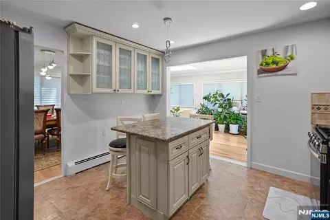 Other - 318 Briarcliff Ln, Paramus, NJ 07652 photo 4 of 6