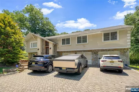 Other - 318 Briarcliff Ln, Paramus, NJ 07652 photo 5 of 6