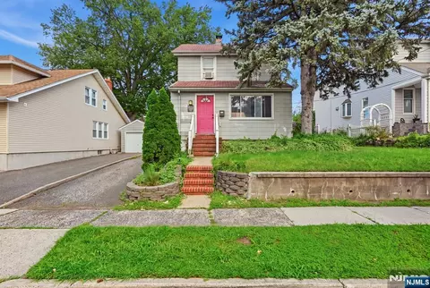 809 Elm Ave, Ridgefield, NJ 07657