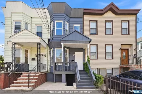 363 Forrest St, Jersey City, NJ 07304