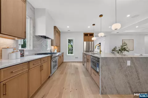Kitchen - 85 Oliver Rd, Paramus, NJ 07652 photo 2 of 3