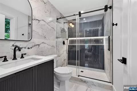 Bath - 85 Oliver Rd, Paramus, NJ 07652 photo 5 of 7
