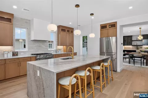 Kitchen - 85 Oliver Rd, Paramus, NJ 07652 photo 1 of 3