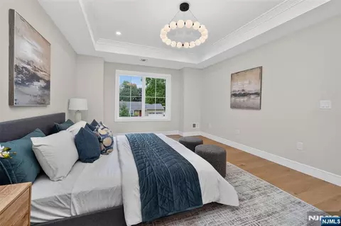 Bedroom - 85 Oliver Rd, Paramus, NJ 07652 photo 4 of 8