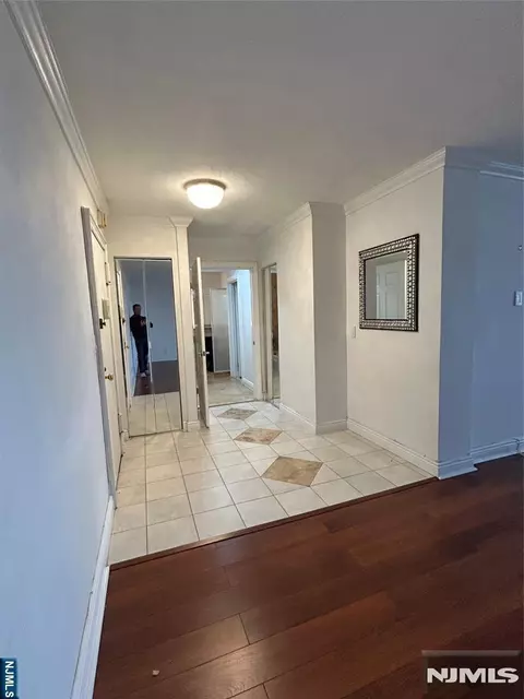 2200 Central Rd #9W, Fort Lee, NJ 07024
