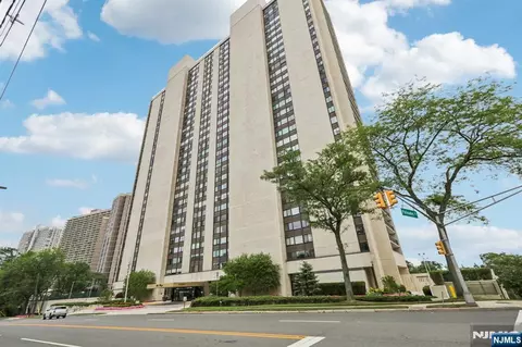 1500 Palisade Ave #27C, Fort Lee, NJ 07024