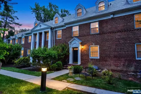 185 E Palisade Ave #B1B, Englewood, NJ 07631