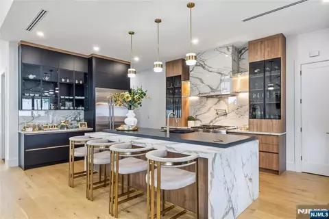 Kitchen - 151 Stuart St, Paramus, NJ 07652 photo 3 of 5