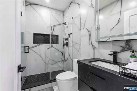 Bath - 151 Stuart St, Paramus, NJ 07652 photo 5 of 8