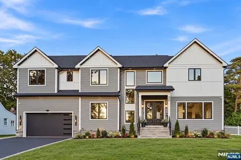 25 Claremont Ave, Livingston, NJ 07039