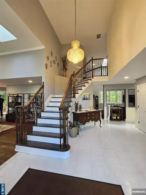 11 Fox Hill Dr, Wayne, NJ 07470 photo 3