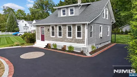 754 Wyckoff Ave, Wyckoff, NJ 07481