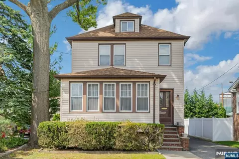 527 Brandon Pl, Cliffside Park, NJ 07010