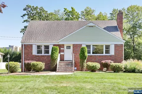 366 High St, Norwood, NJ 07648