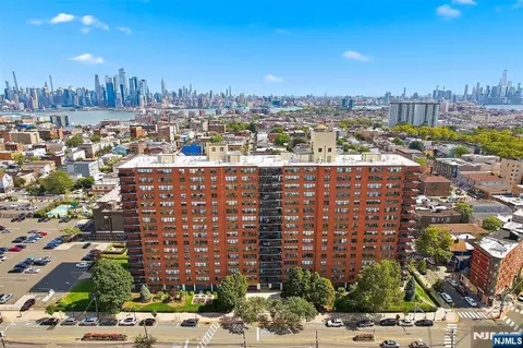 500 Central Ave #514, Union City, NJ 07087