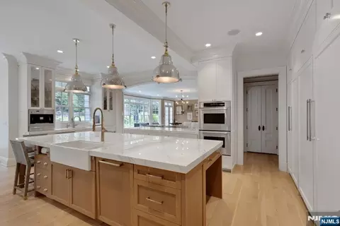 Kitchen - 29 Mcgrath Dr, Cresskill, NJ 07626 photo 1 of 4