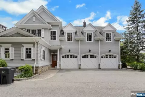 Exterior - 29 Mcgrath Dr, Cresskill, NJ 07626 photo 3 of 5