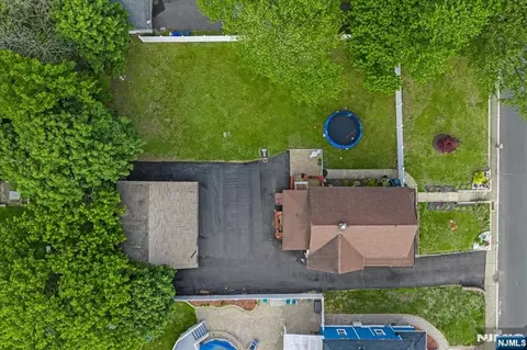 View/Area - 11 Alps Rd, Wayne, NJ 07470 photo 2 of 4