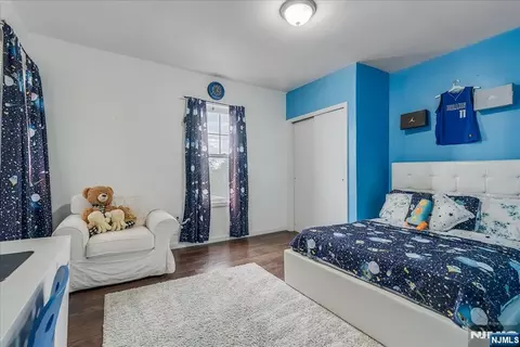 Bedroom - 11 Alps Rd, Wayne, NJ 07470 photo 3 of 4